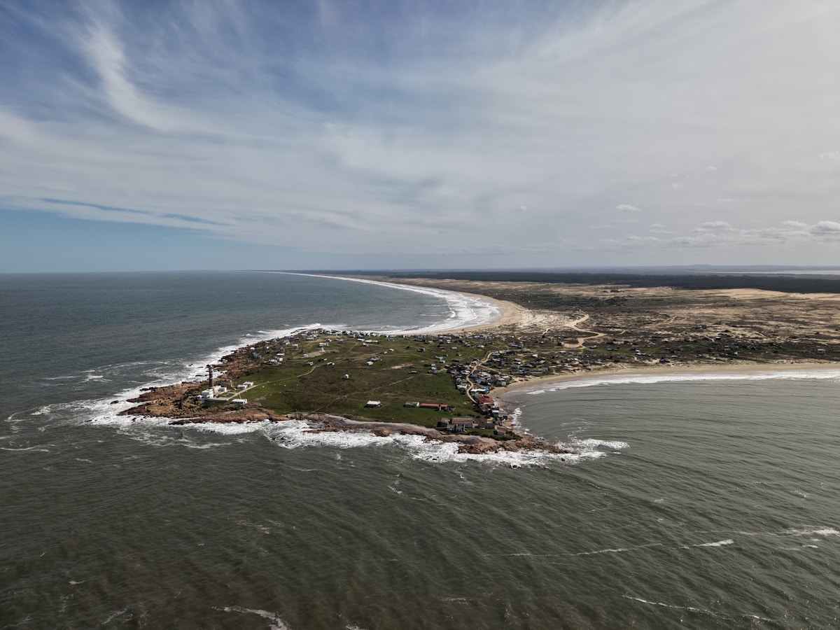 Vista aérea da costa de Cabo Polonio